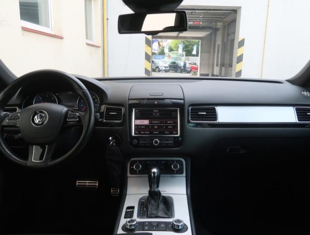 Volkswagen Touareg  3.0 TDI 