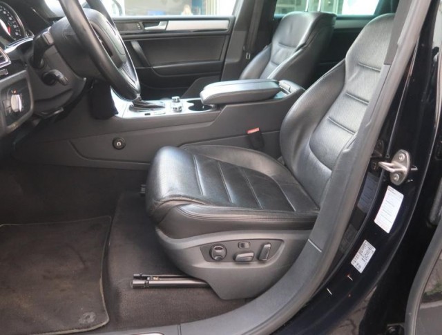 Volkswagen Touareg  3.0 TDI 