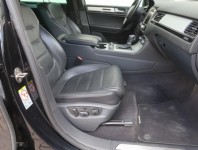 Volkswagen Touareg  3.0 TDI 