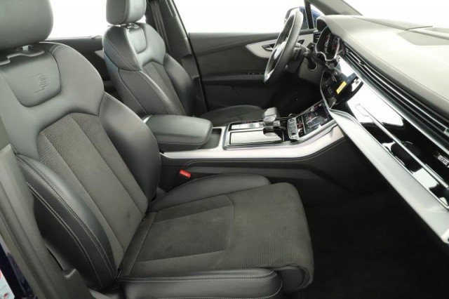 Audi Q7  55 TFSI S-Line
