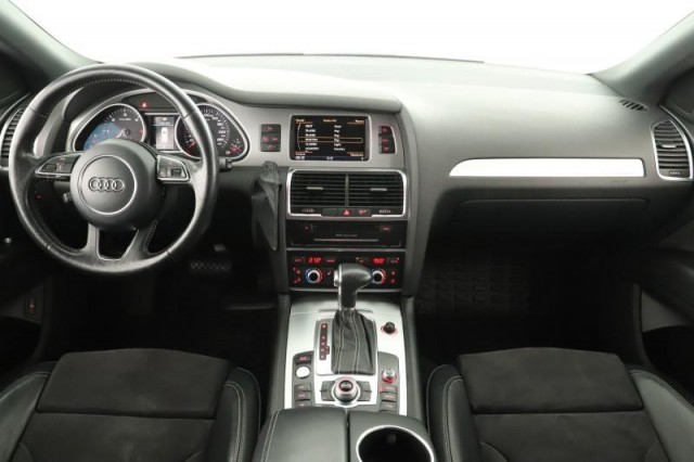 Audi Q7  3.0 TDI 