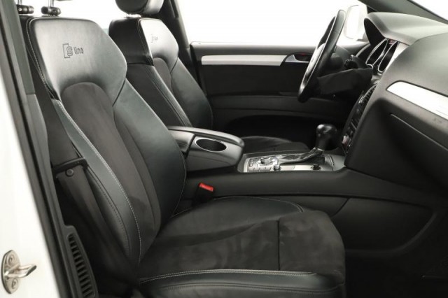 Audi Q7  3.0 TDI 