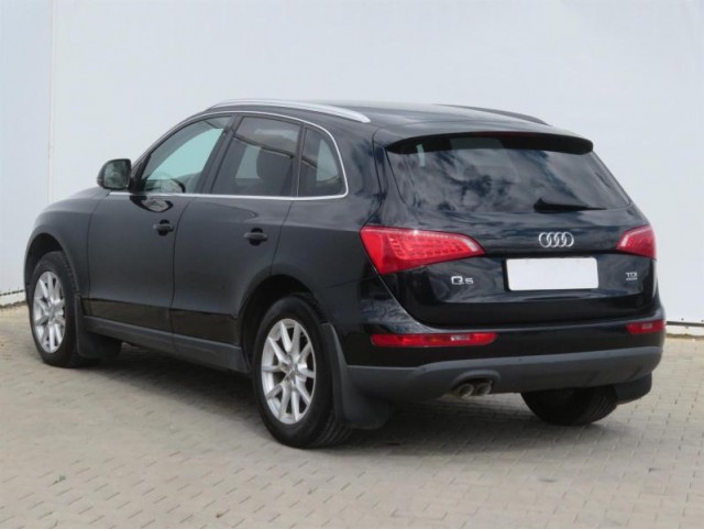 Audi Q5  2.0 TDI 