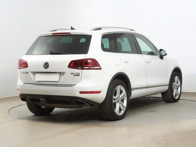 Volkswagen Touareg  3.0 TDI 