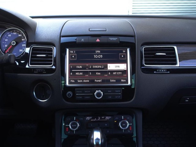 Volkswagen Touareg  3.0 TDI 