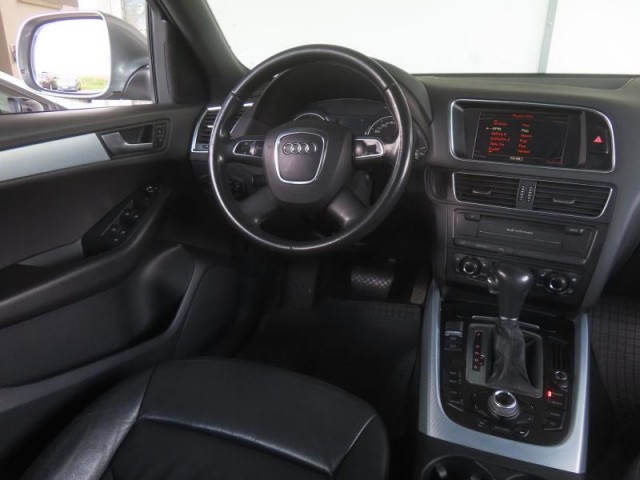 Audi Q5  2.0 TDI 