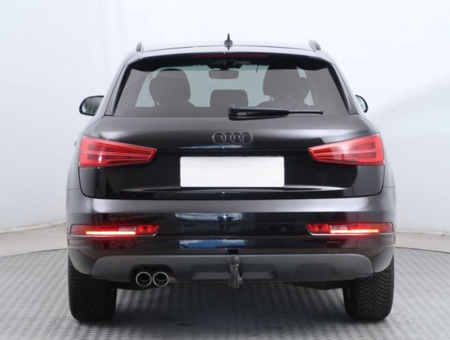 Audi Q3  2.0 TDI 
