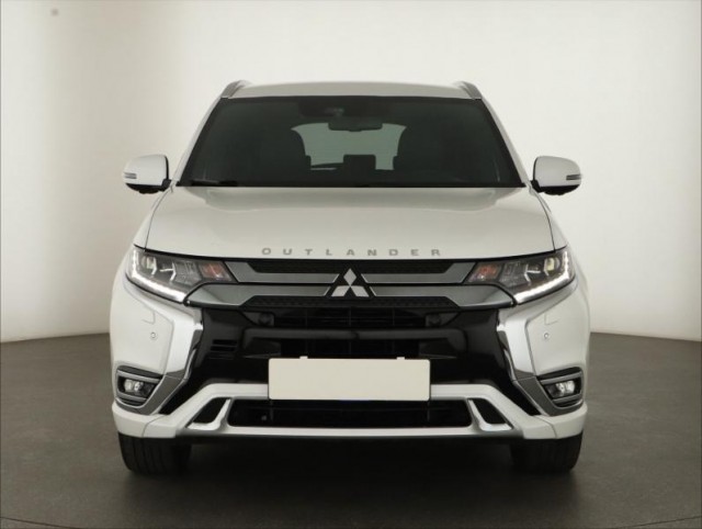 Mitsubishi Outlander  2.4 PHEV 