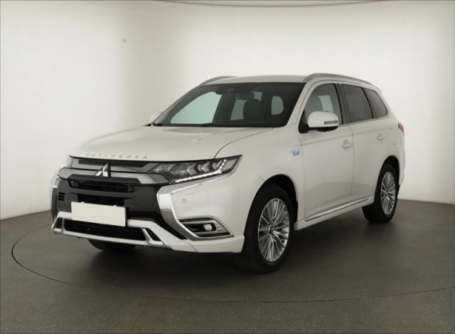 Mitsubishi Outlander  2.4 PHEV 