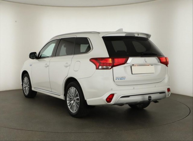 Mitsubishi Outlander  2.4 PHEV 