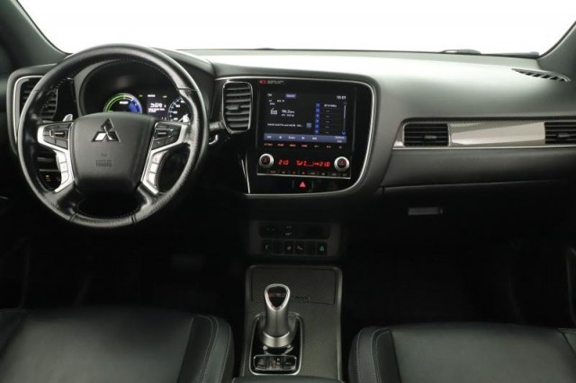 Mitsubishi Outlander  2.4 PHEV 