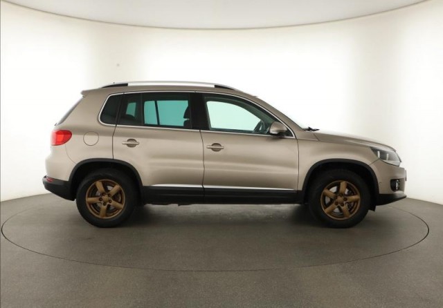 Volkswagen Tiguan  2.0 TDI 