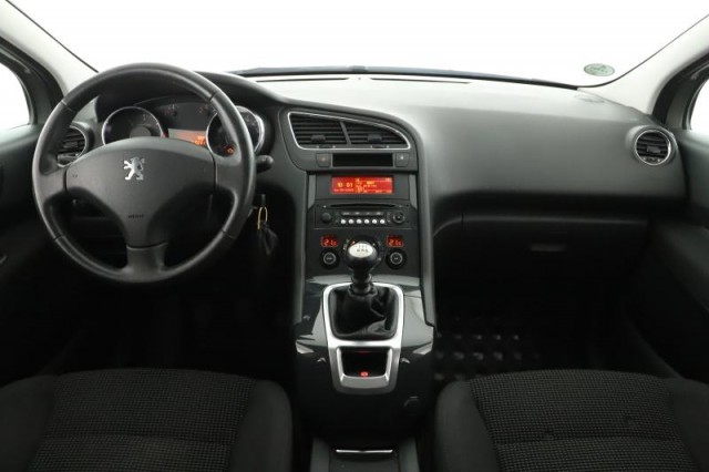 Peugeot 5008  1.6 HDi 