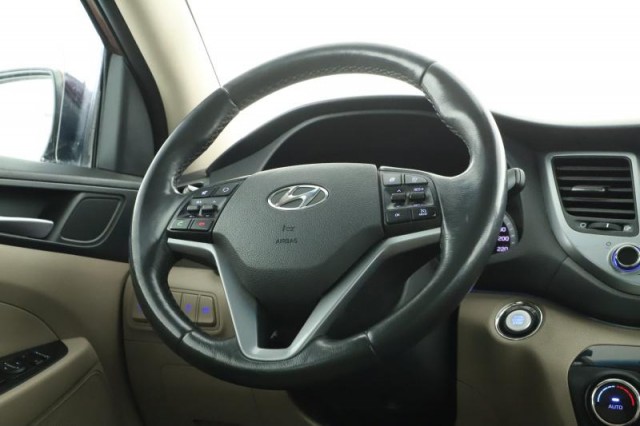 Hyundai Tucson  2.0 CRDi 
