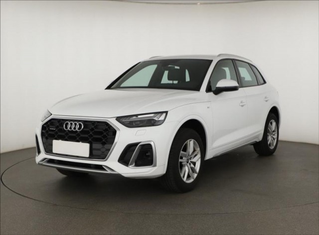 Audi Q5  40 TDI S line