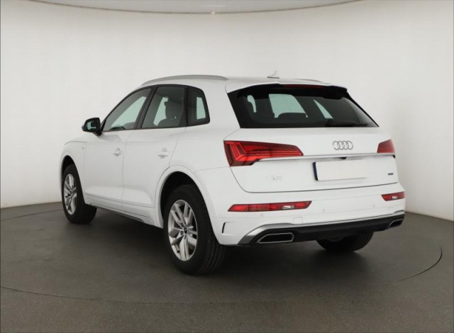 Audi Q5  40 TDI S line