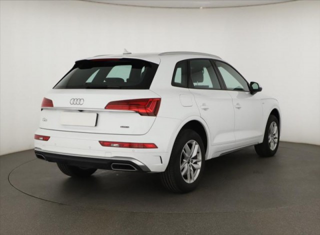 Audi Q5  40 TDI S line