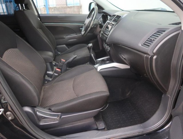 Mitsubishi ASX  1.6 MIVEC 