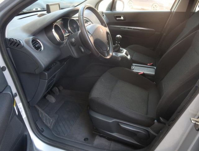 Peugeot 5008  1.6 HDi 