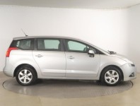 Peugeot 5008  1.6 HDi 