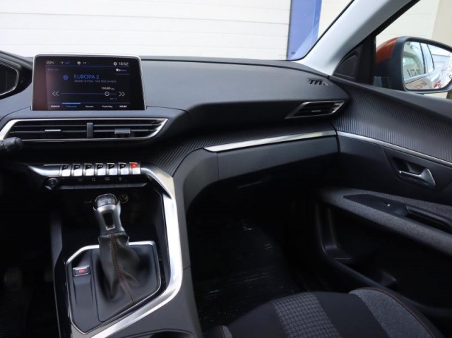 Peugeot 3008  1.2 PureTech 