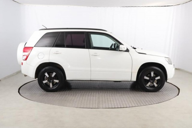 Suzuki Grand Vitara  2.0 