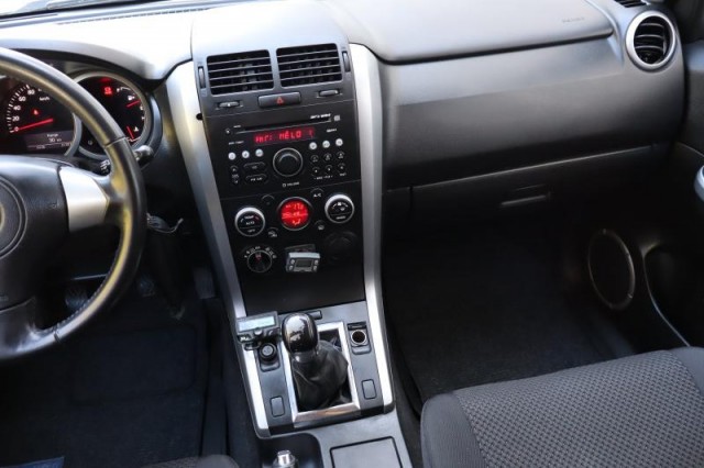 Suzuki Grand Vitara  2.0 