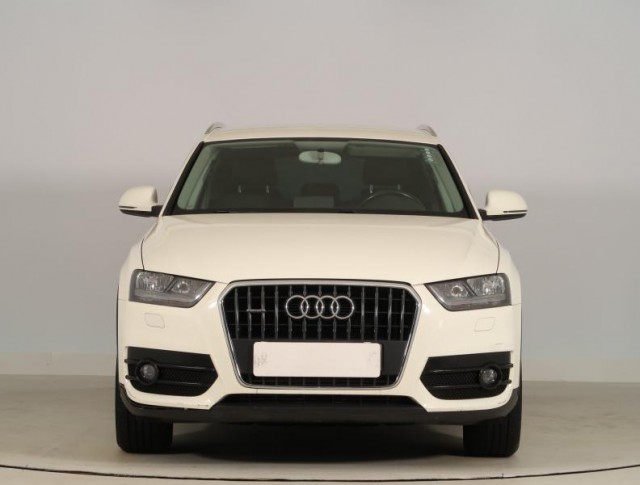 Audi Q3  2.0 TDI basis
