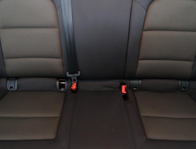 Audi Q3  2.0 TDI basis