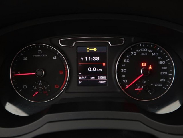 Audi Q3  2.0 TDI basis