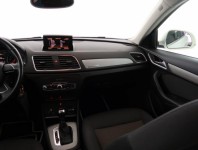 Audi Q3  2.0 TDI basis