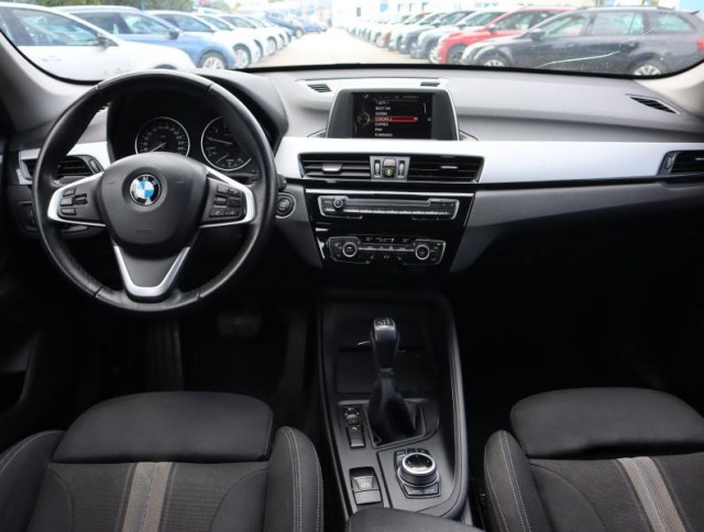 BMW X1  sDrive18i 