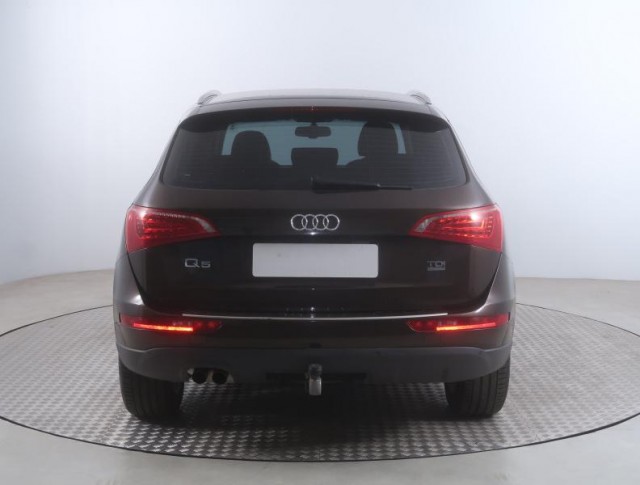 Audi Q5  2.0 TDI sport