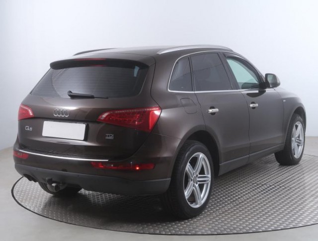 Audi Q5  2.0 TDI sport
