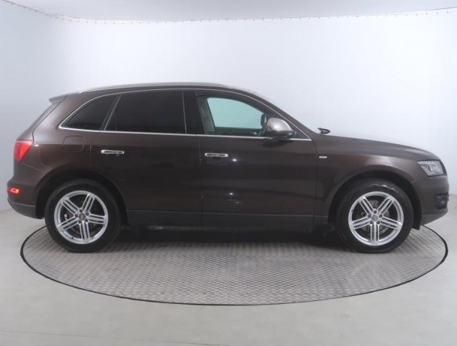 Audi Q5  2.0 TDI sport