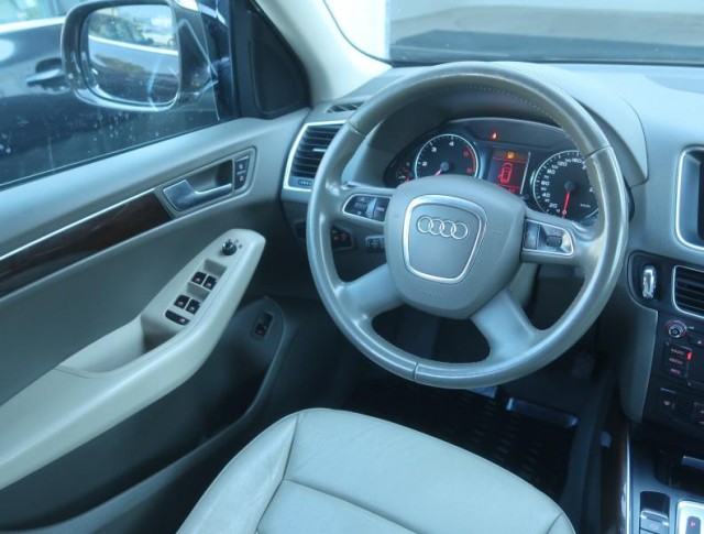 Audi Q5  2.0 TDI sport