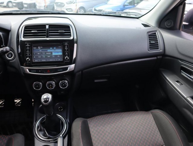 Mitsubishi ASX  1.6 MIVEC Intense