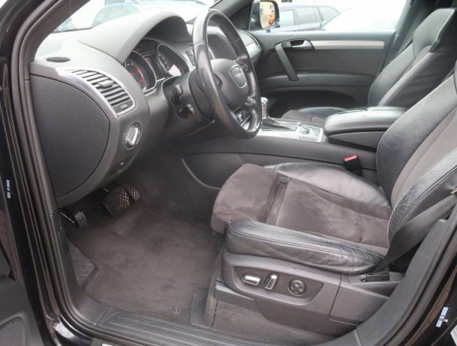 Audi Q7  3.0 TDI S-Line