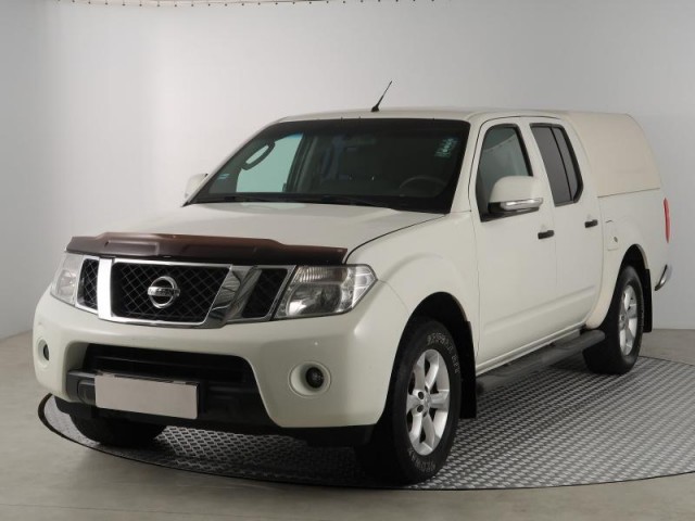 Nissan Navara  2.5 D Trek -1°