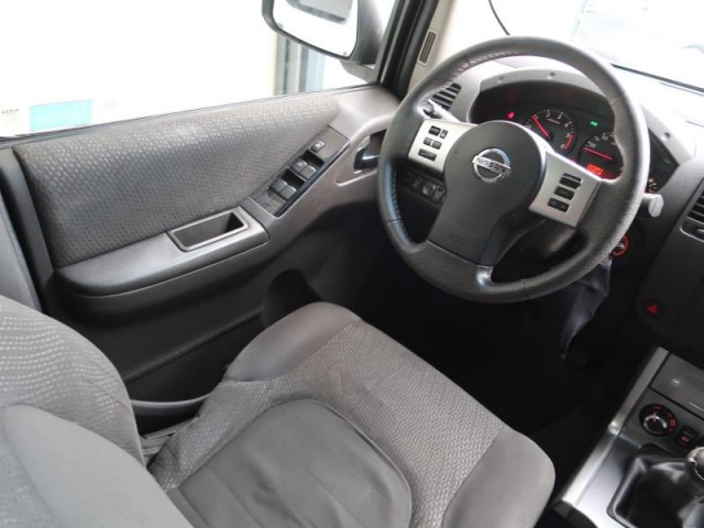 Nissan Navara  2.5 D Trek -1°