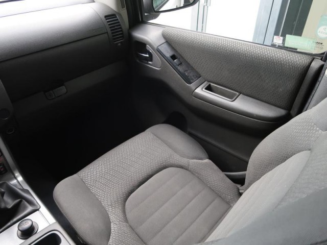 Nissan Navara  2.5 D Trek -1°