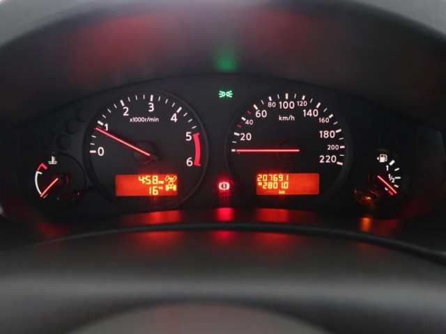 Nissan Navara  2.5 D Trek -1°