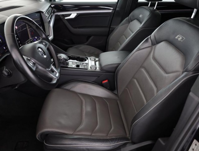 Volkswagen Touareg  3.0 TDI R-Line