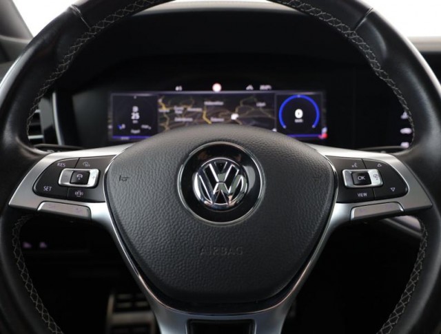 Volkswagen Touareg  3.0 TDI R-Line