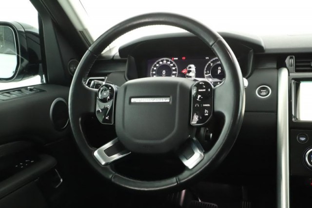 Land Rover Discovery  SDV6 