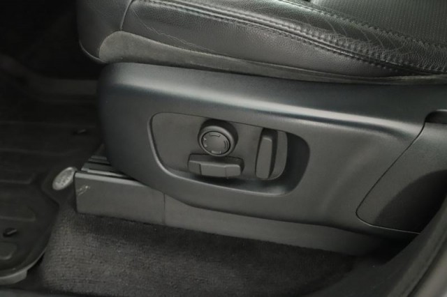 Land Rover Discovery  SDV6 