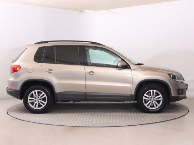 Volkswagen Tiguan  2.0 TDI 