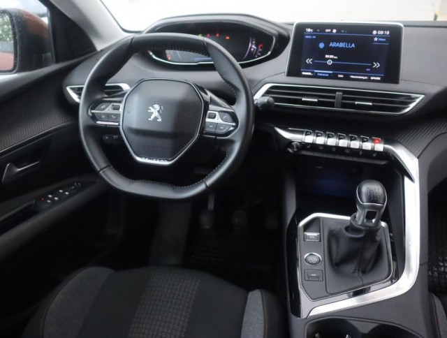Peugeot 5008  PureTech 130 Active Pack
