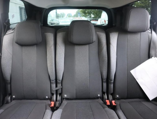 Peugeot 5008  PureTech 130 Active Pack