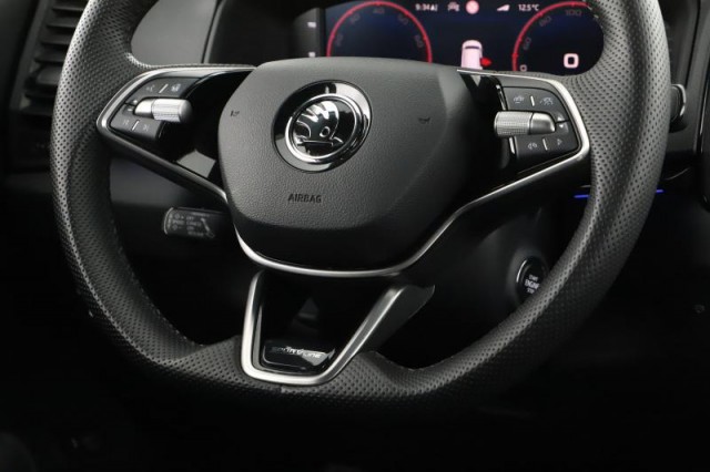 Škoda Karoq  1.5 TSI Sportline